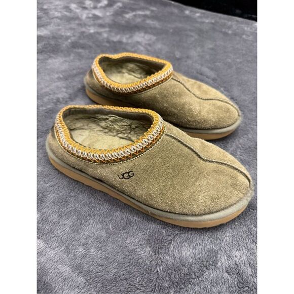 UGG Tasman Women’s 7 slippers in green and tan #UGG #Slippers - Picture 1 of 6